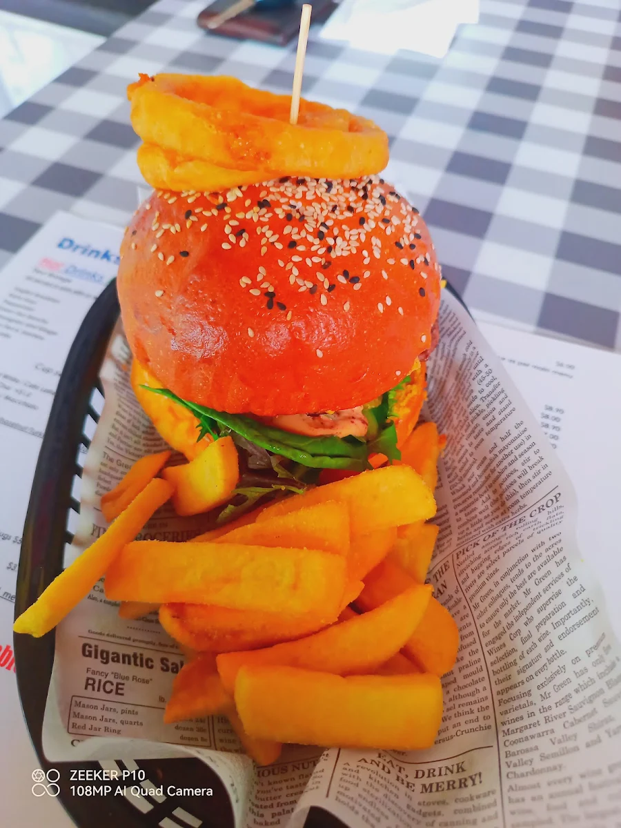 Cheeseburger, Tamborine Diner