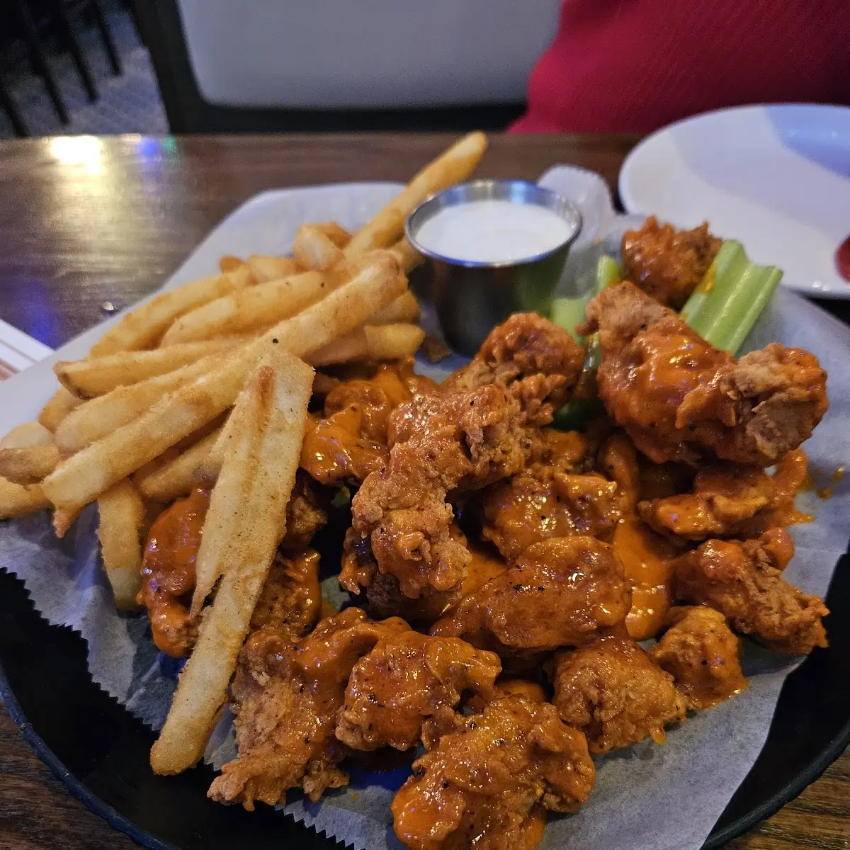 Boneless Wings and Fries