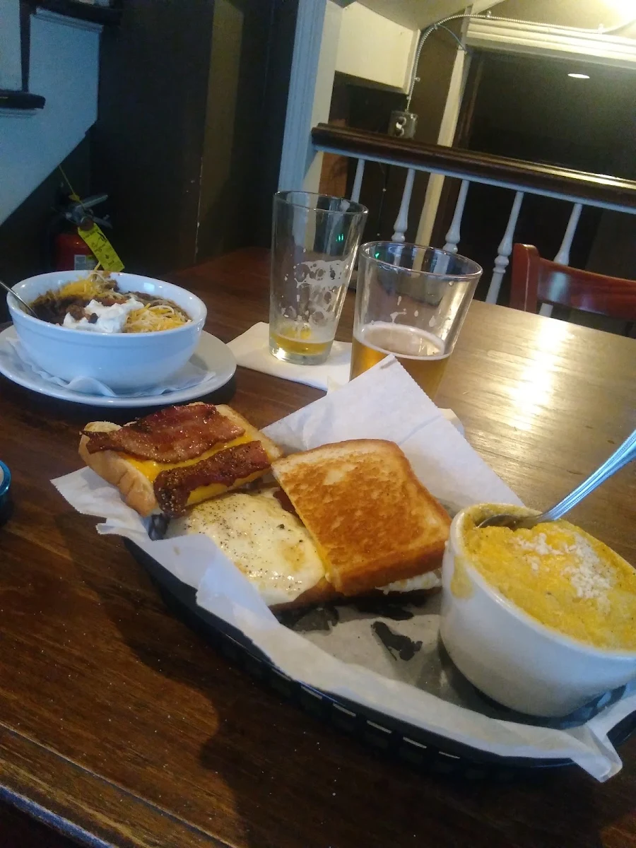 Bacon Egg and Cheese with Macaroni and Cheese