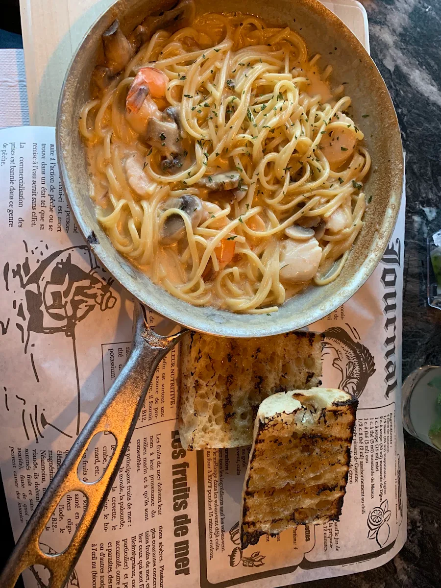Linguini de la Mer, Resto Pub Gaspésien
