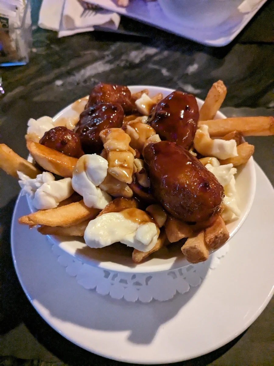 Mr Miyagi Poutine, Resto Pub Gaspésien