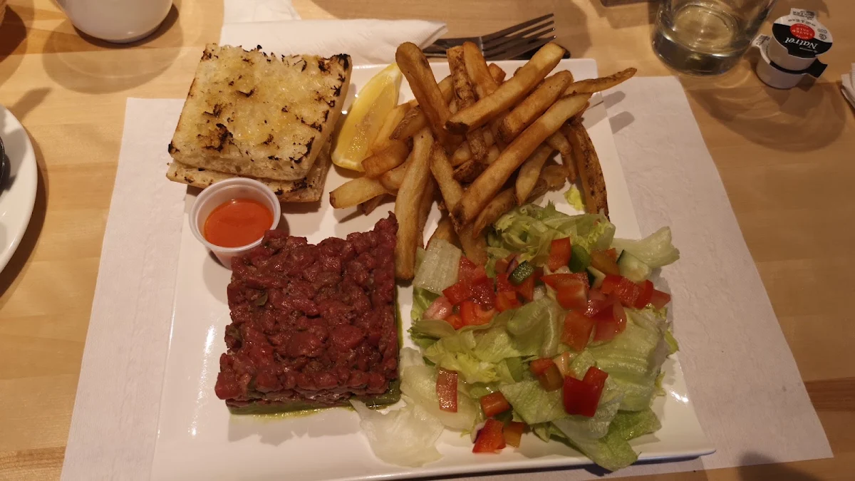 Tartare de Bœuf, Resto Pub Gaspésien