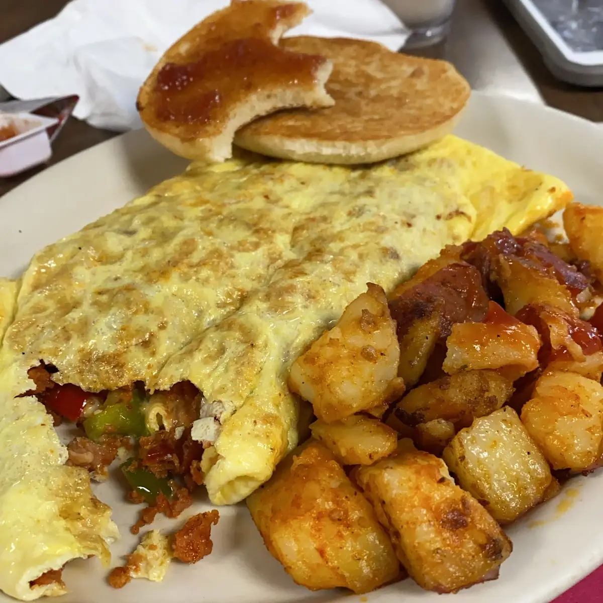 Linguica and Cheese Omelette