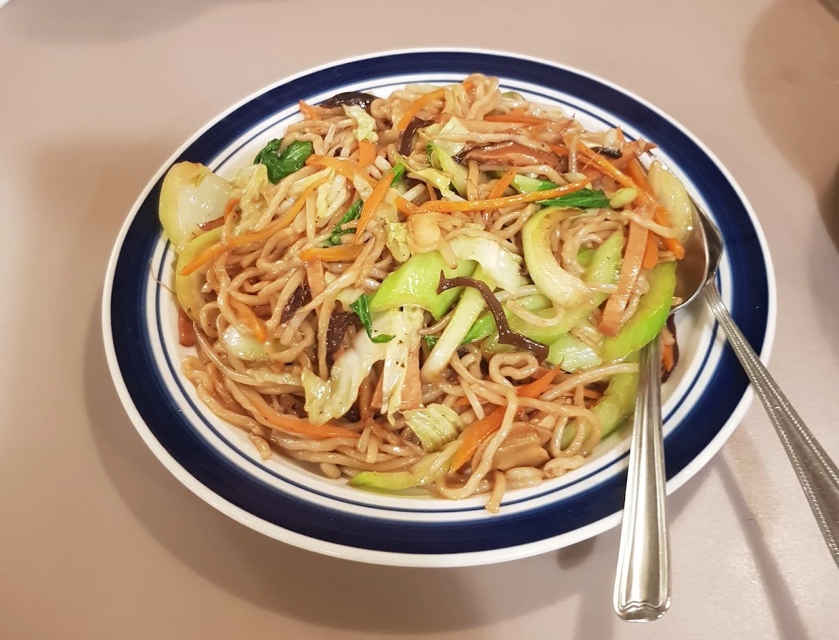 Chow Mein w Satay Sauce