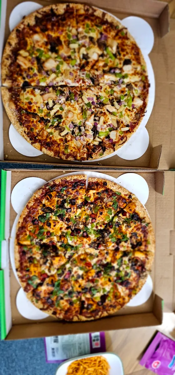 Paneer Tikka Pizza Veggie