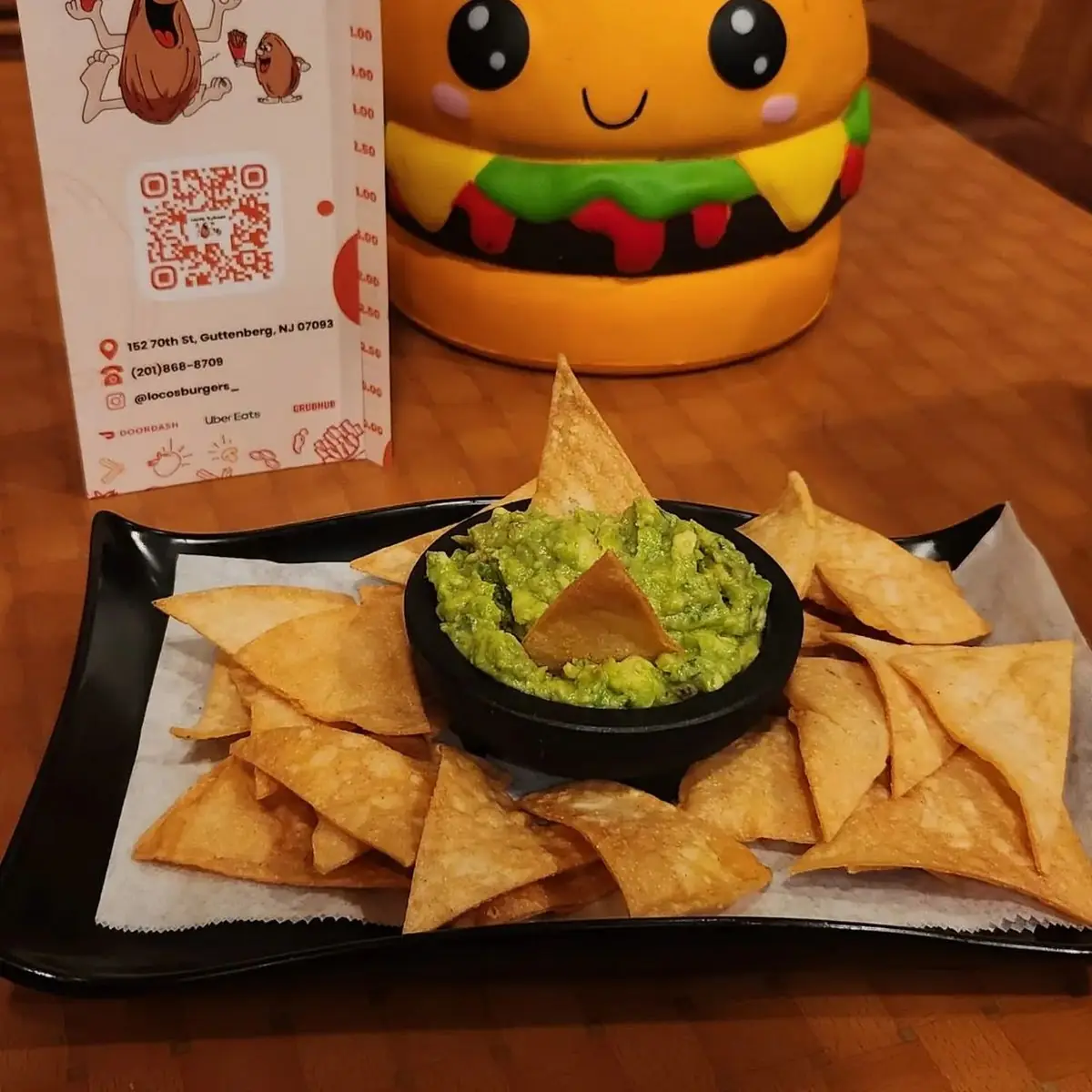 Guacamole & Tortilla Chips