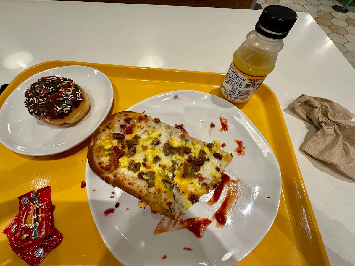 Flatbread Breakfast Scrambled Eggs Sausage Bacon & Cheese