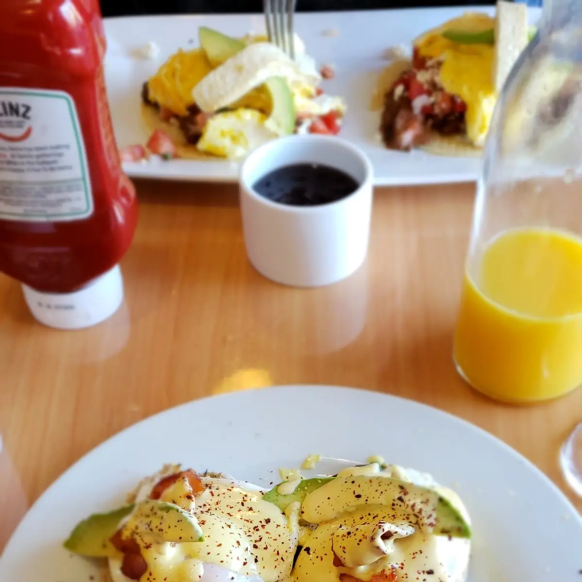 Latin Eggs Benedict