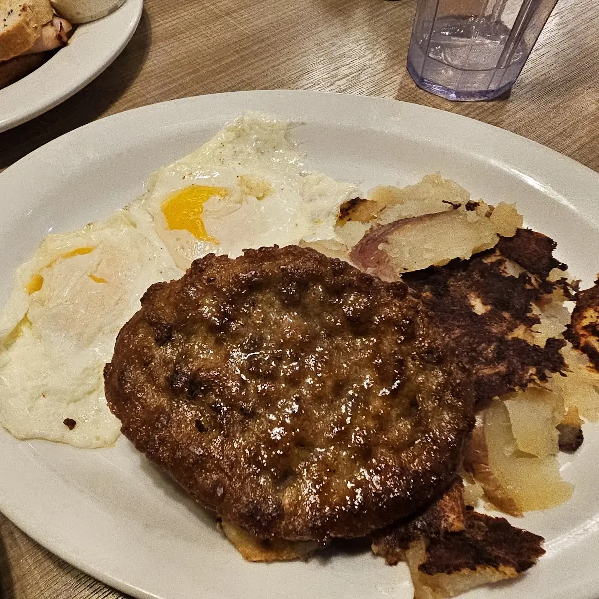 6. (2) Eggs & Corned Beef Hash
