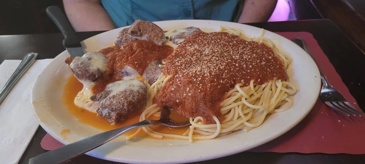 Chicken Parmigiana w Spaghetti