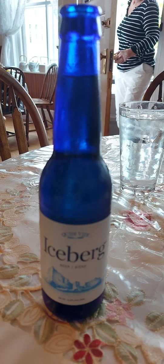 Iceberg Beer, Mifflin's Tea Room