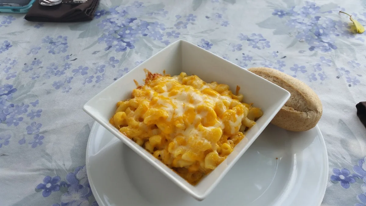 Macaroni Cheese, Mifflin's Tea Room