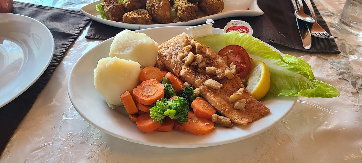 Newfie Sampler, Mifflin's Tea Room