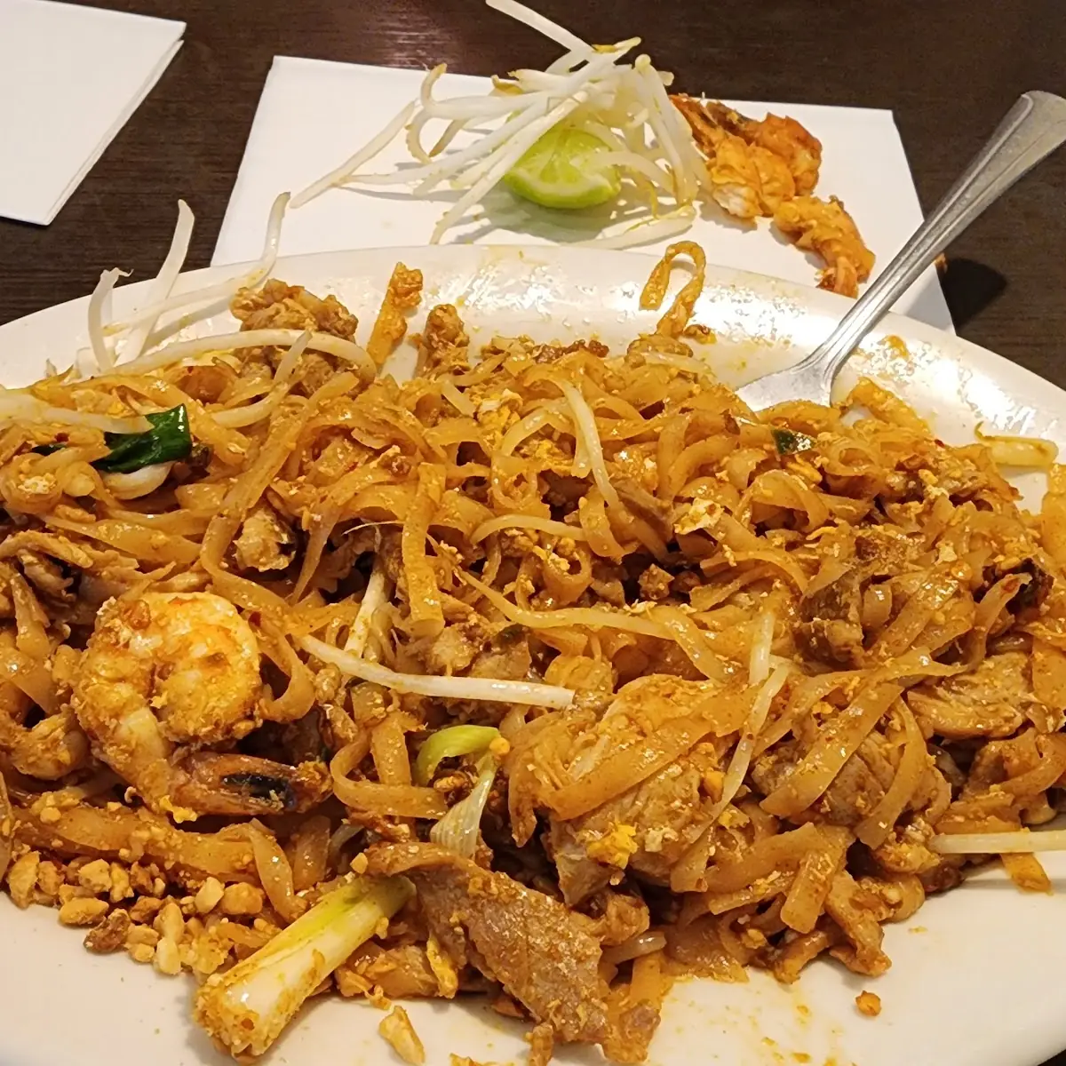 Pork Pad Thai Fresh Spring Roll