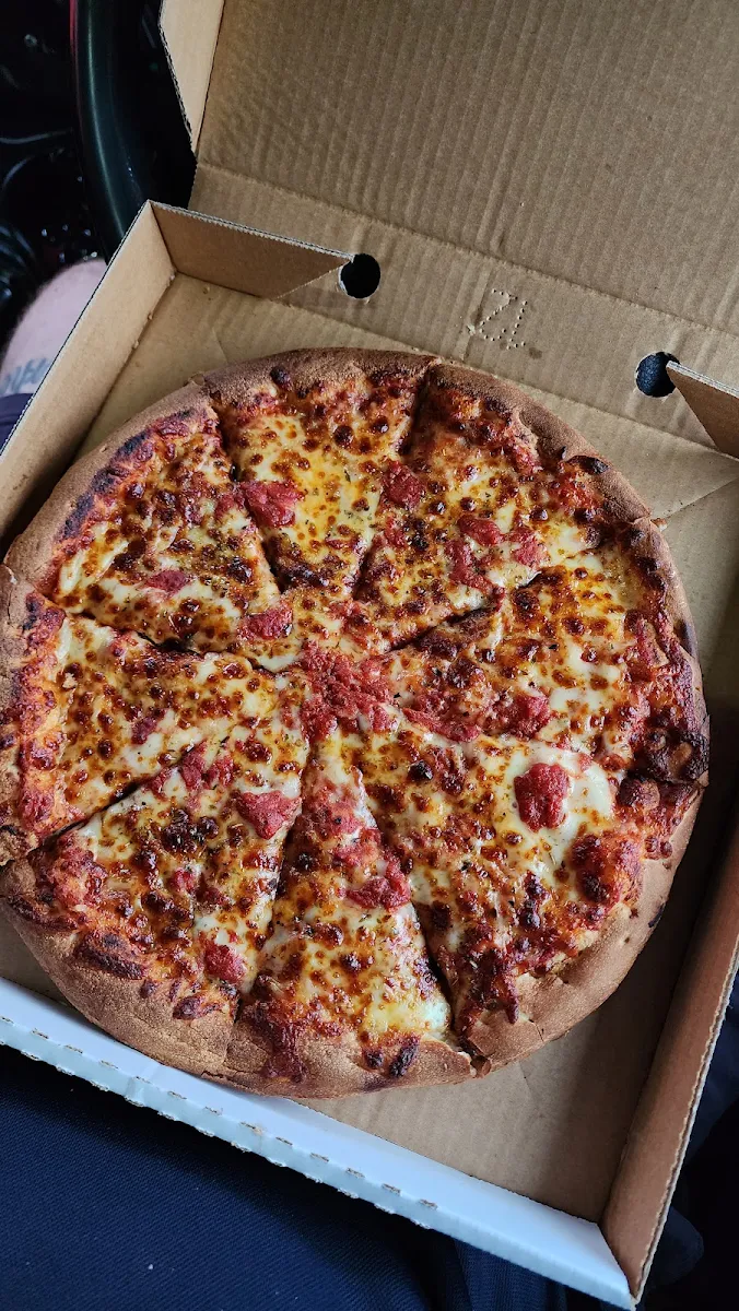 Highlights, Mahoneys Pizza