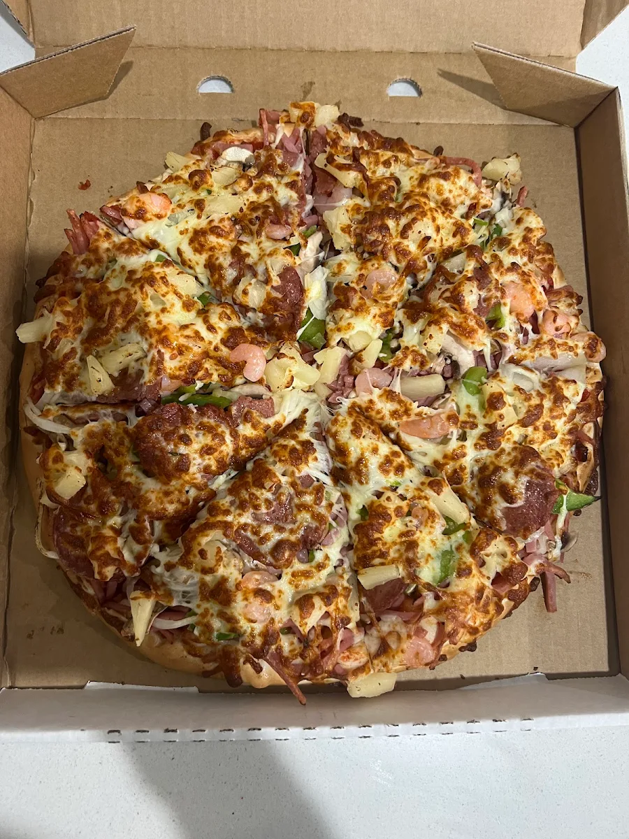 Highlights, Mahoneys Pizza