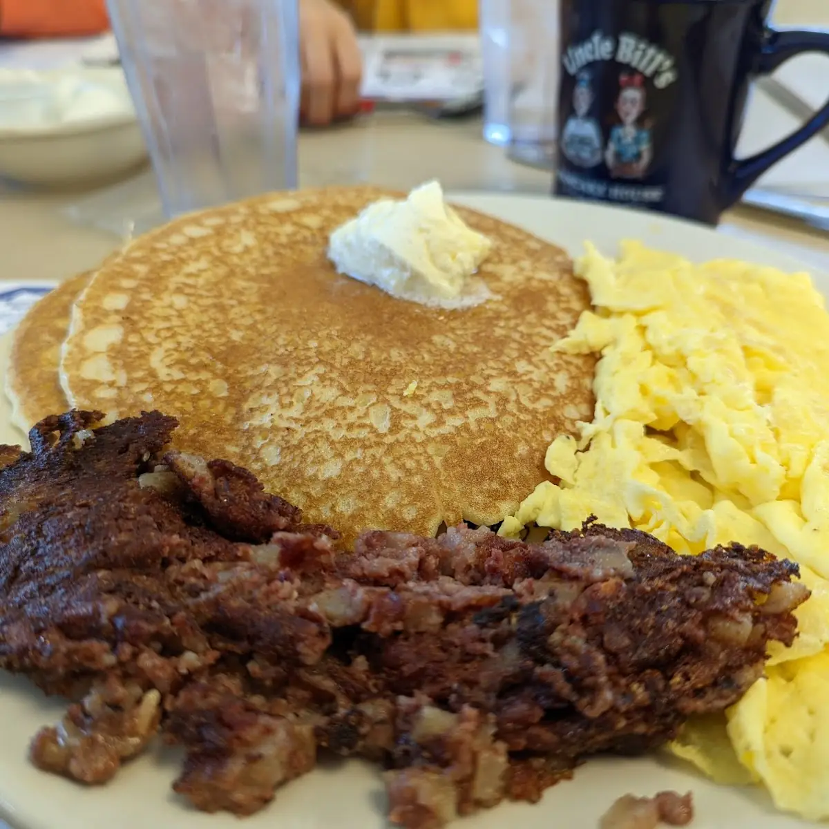 Corned Beef Hash & Eggs w Pancakes