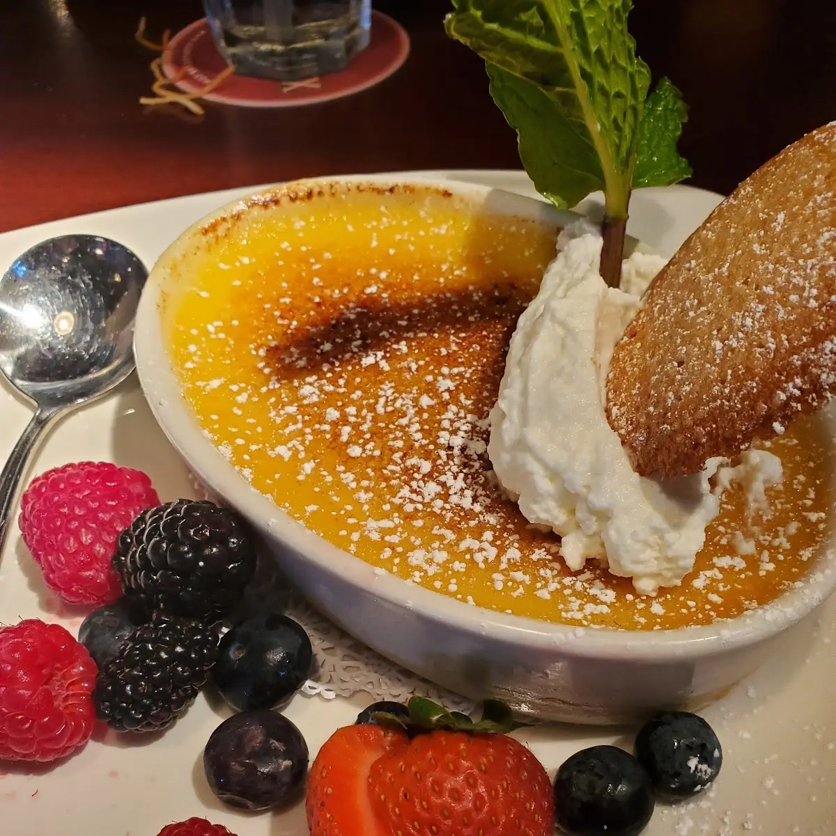 Crème Brulée with Fresh Fruit