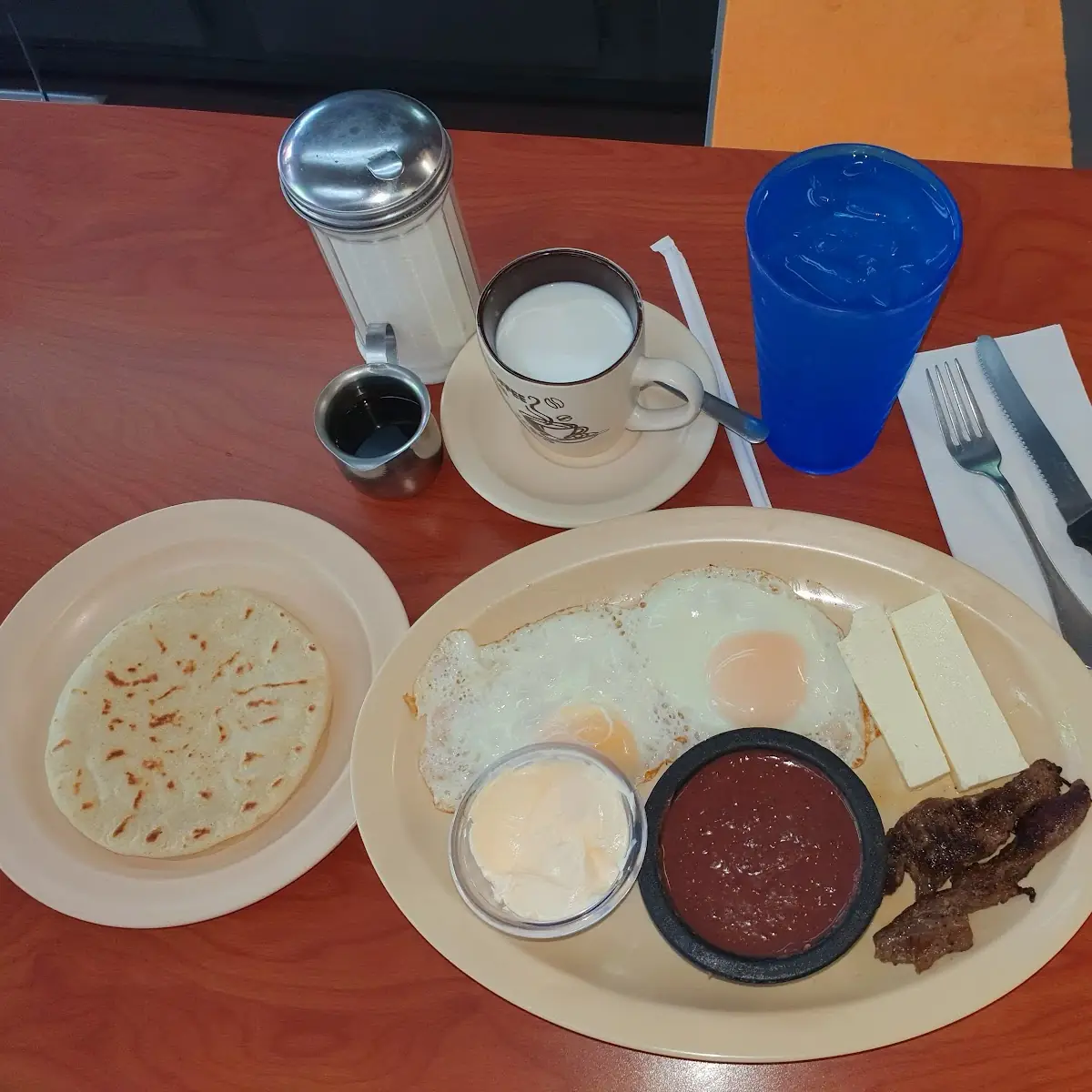 Rico Desayuno Especial A 8 00