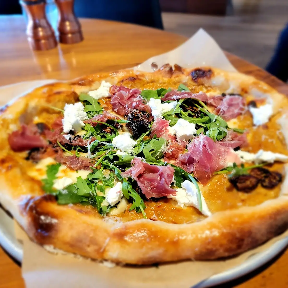 Fig and Prosciutto Pizza