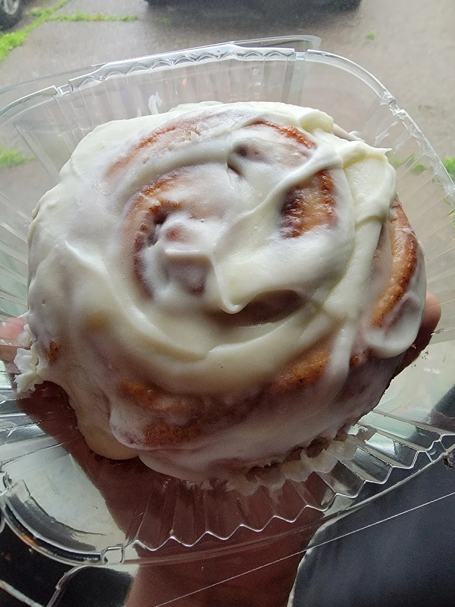 Cinnabon w Cream Cheese Icing