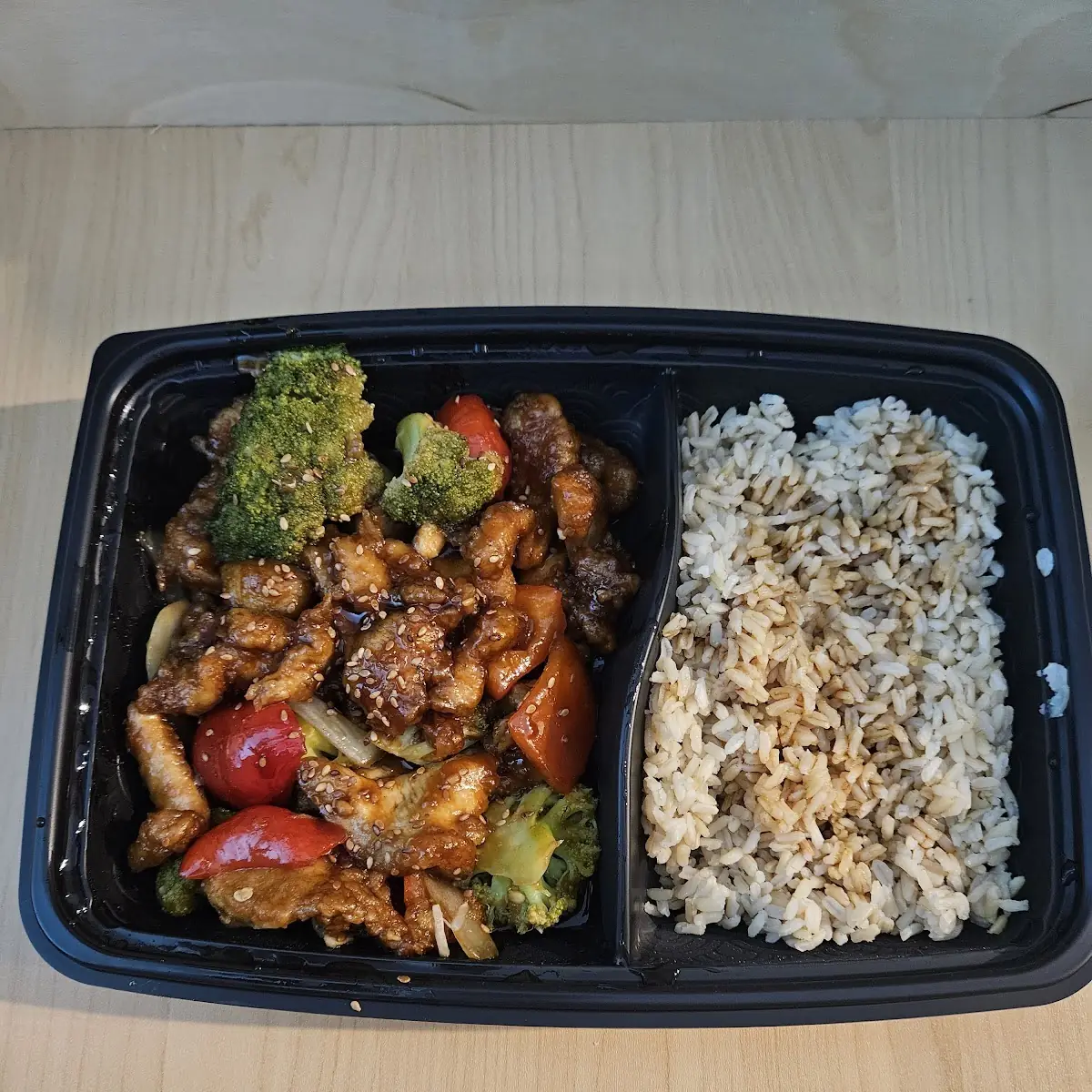 Sesame Chicken with White Rice