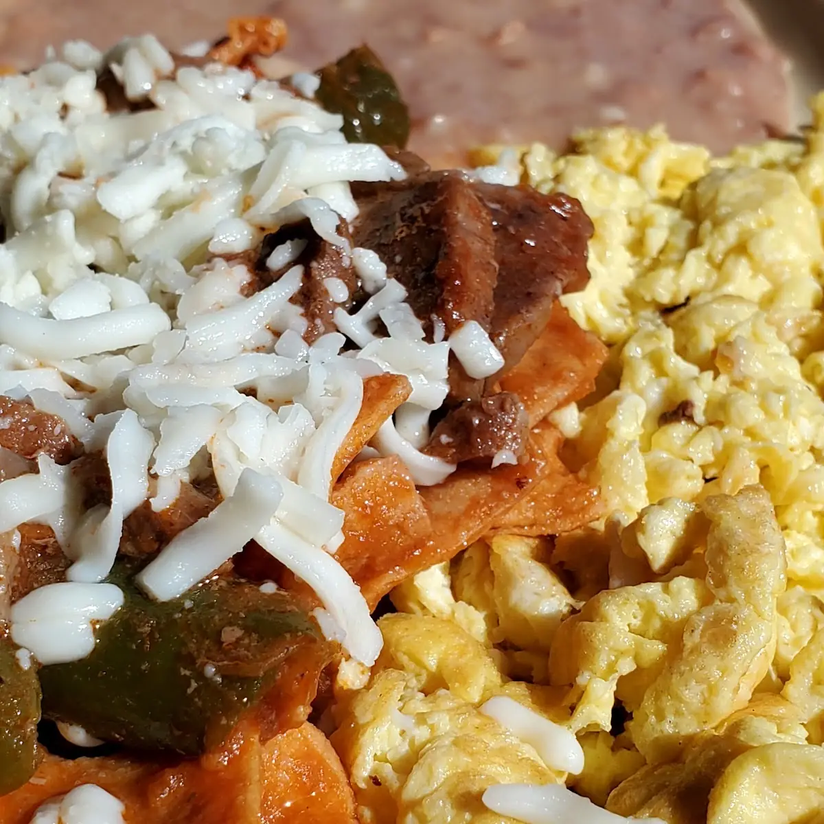 Chilaquiles Con Huevos Y Bistec Ranchero