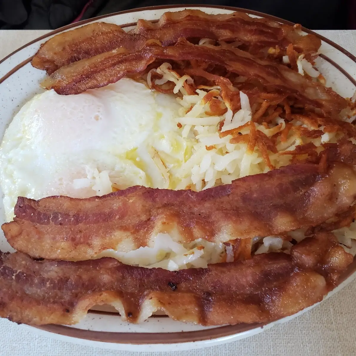 2 Eggs Bacon and Hash Browns