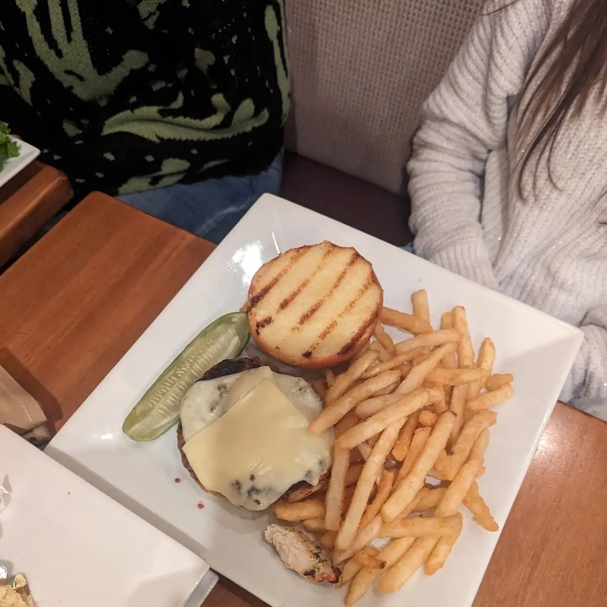 Kids Cheeseburger