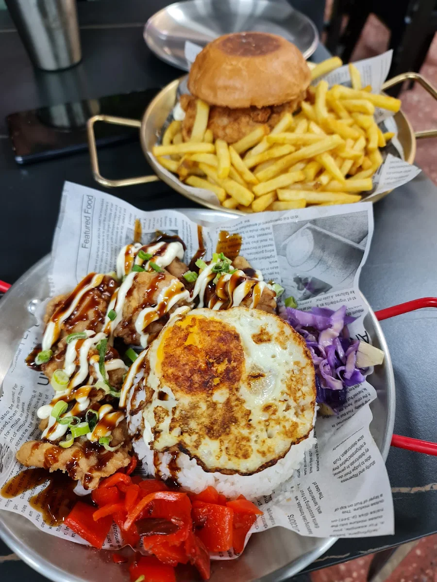 Karaage Chicken, BUFWIN —chicken buffet & beer. Halal food