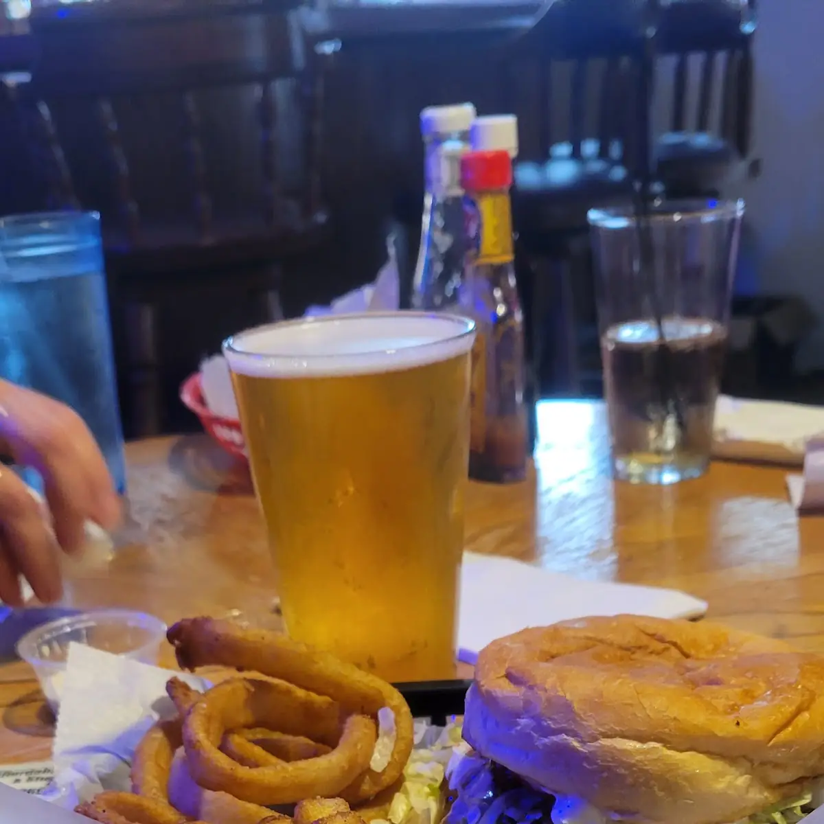 Cheeseburger and Onion Rings