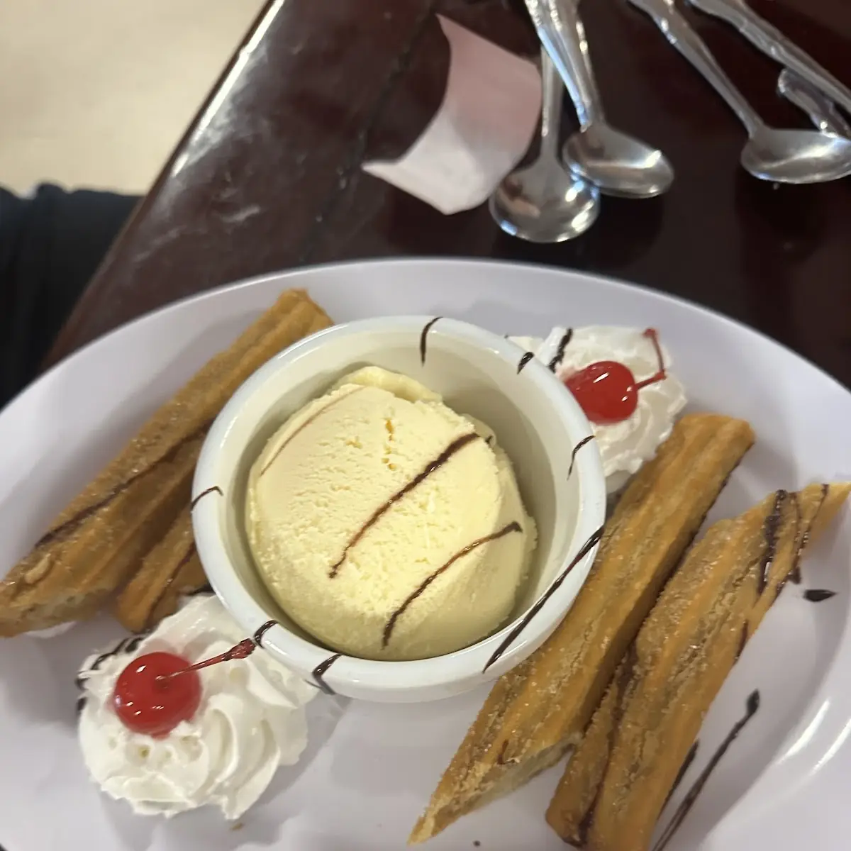 Cajeta Churro Whit Vanilla Ice Cream
