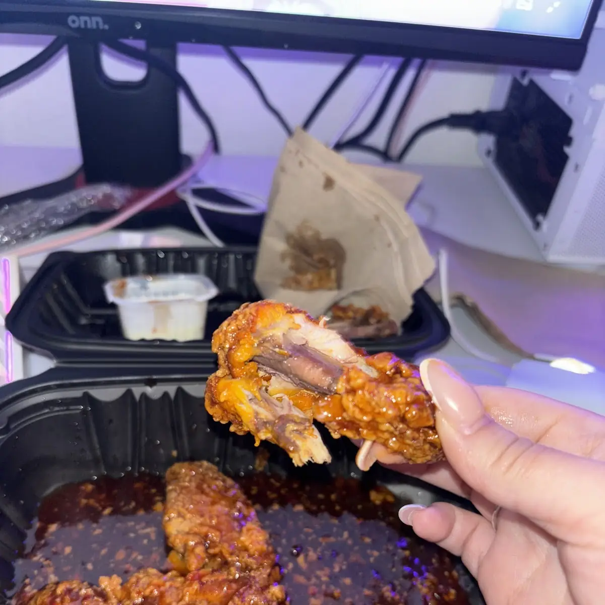 6 Classic Bone-In Wings