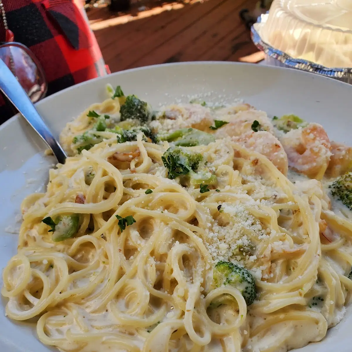Shrimp Alfredo w Broccoli