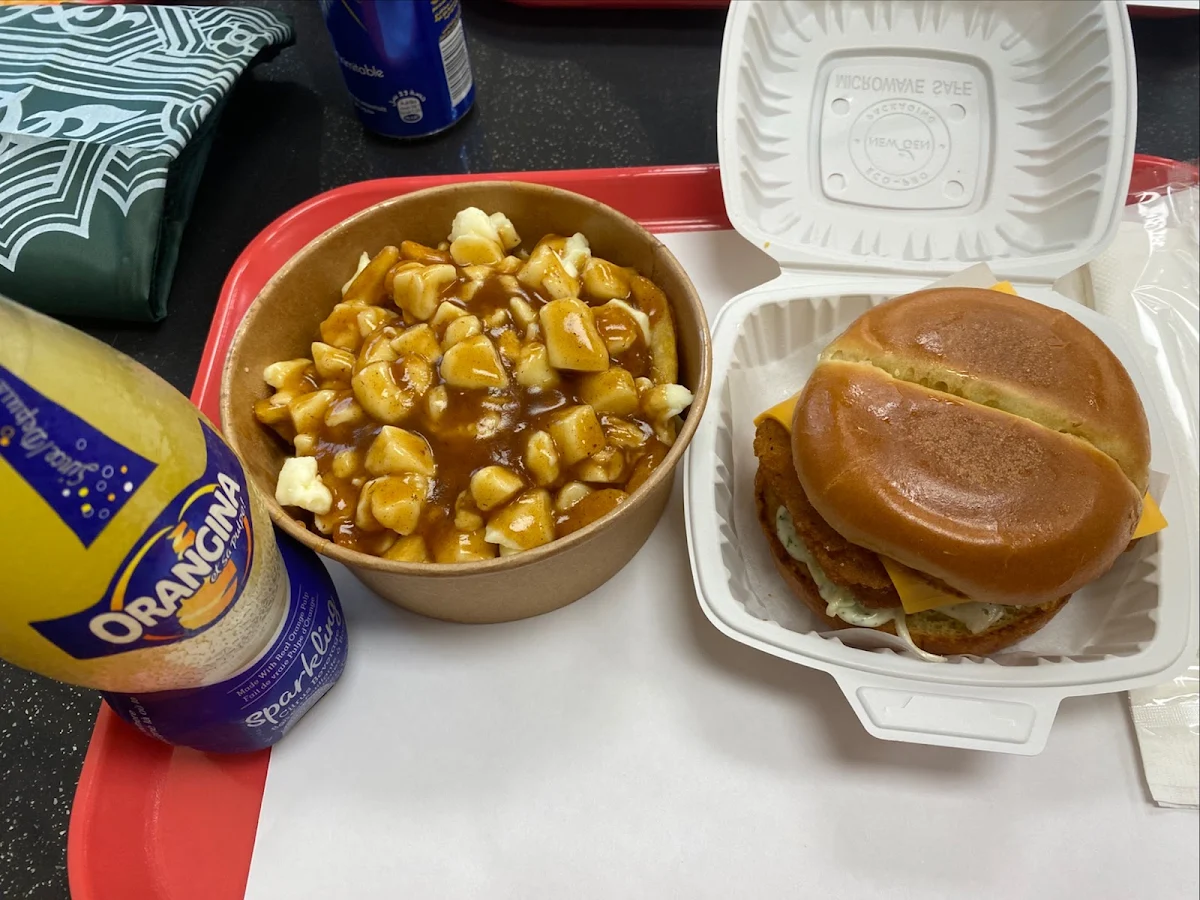 Fish Burger Poutine Orangina