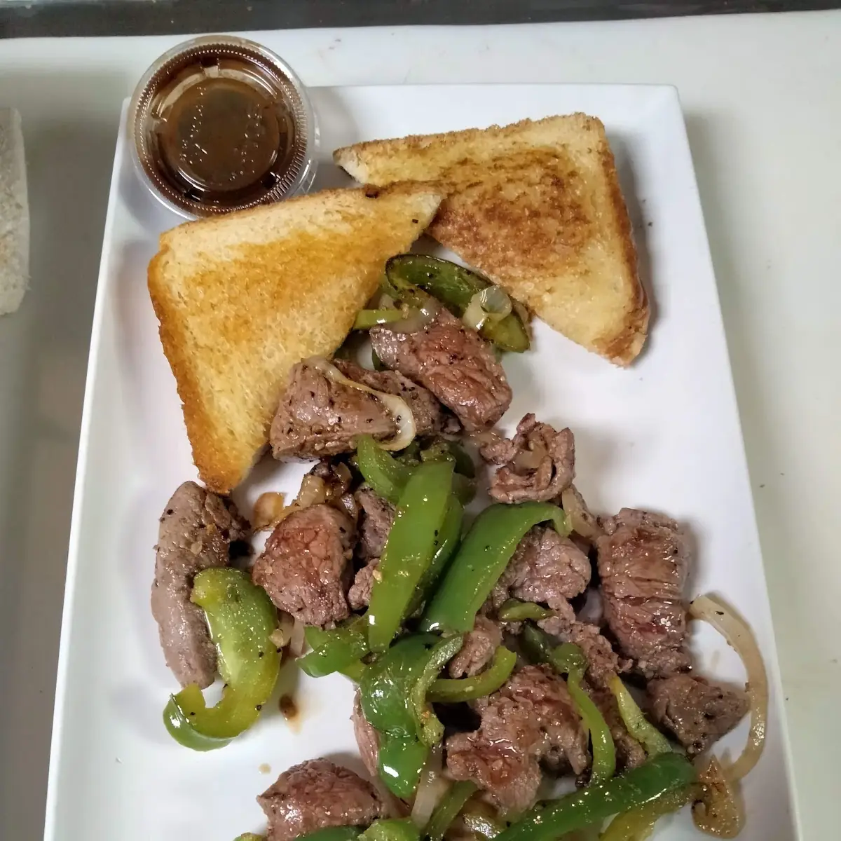 Steak Bites & Garlic Bread