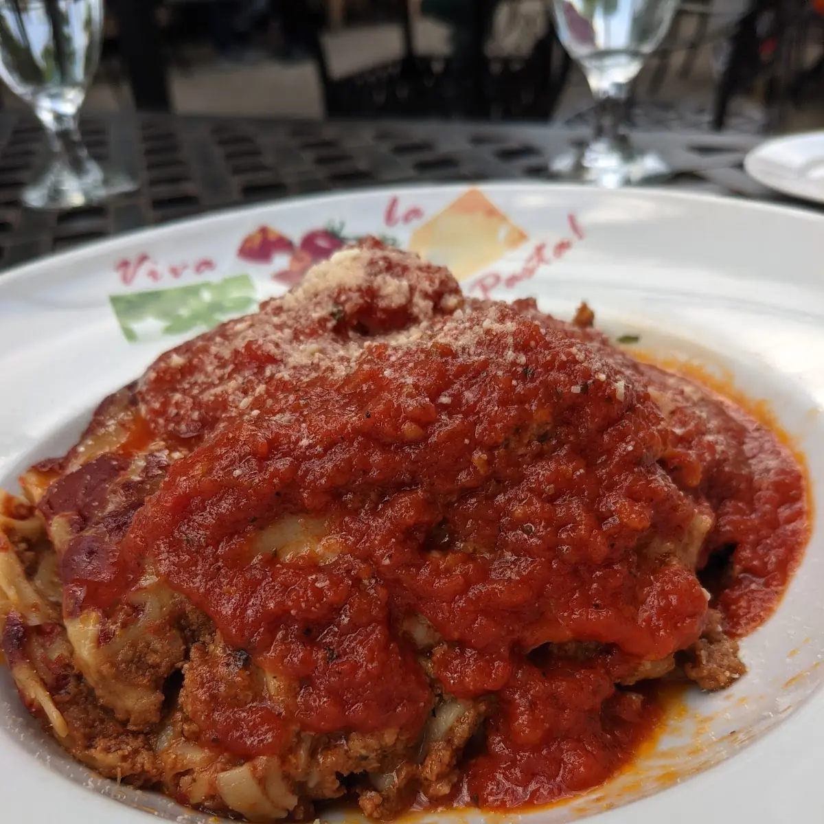 Lasagna, Vaticano Italian Restaurant Fort Erie
