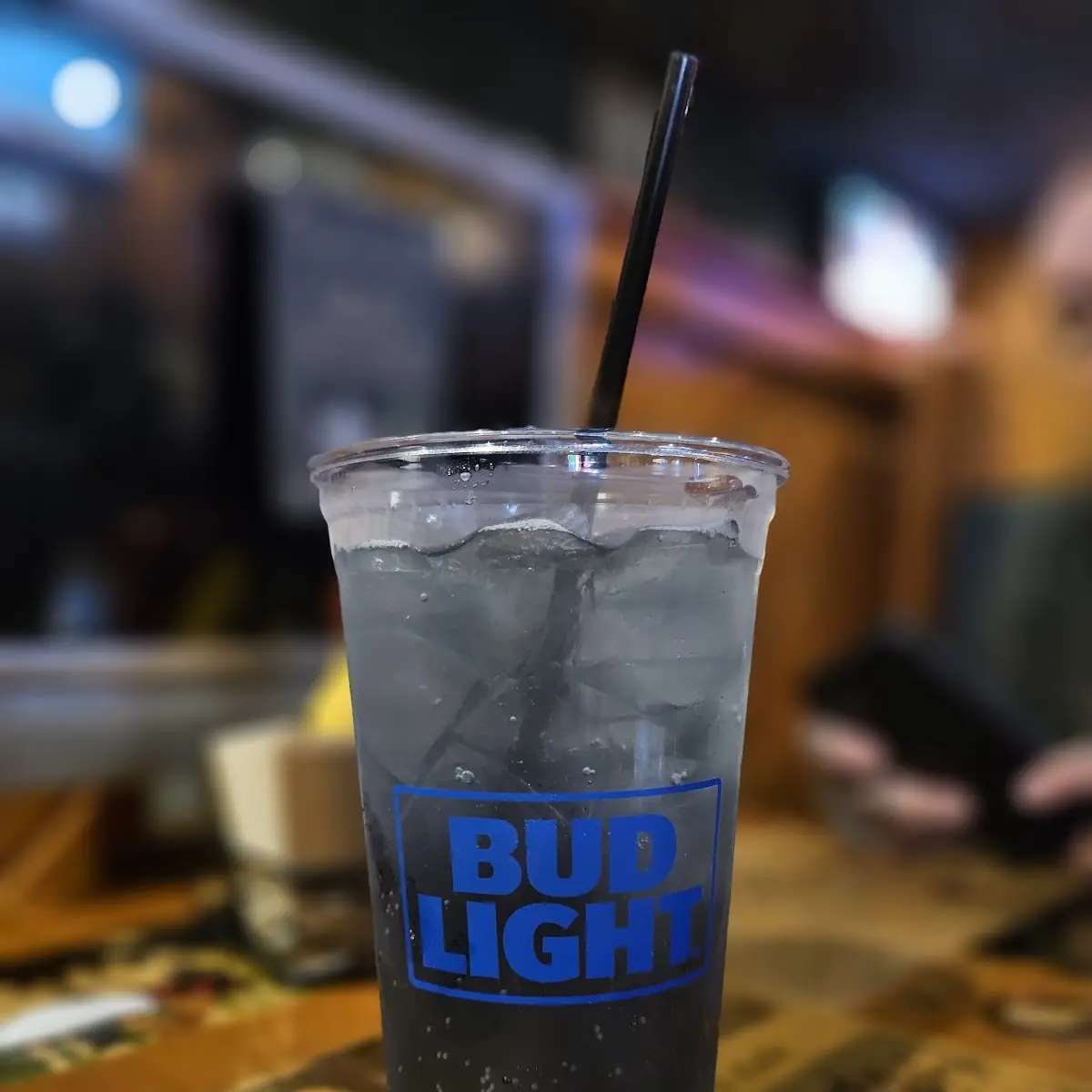 32oz Bud Bud Light Drafts