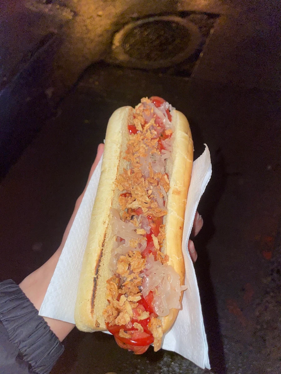 Highlights, Sharif Hotdog Stand