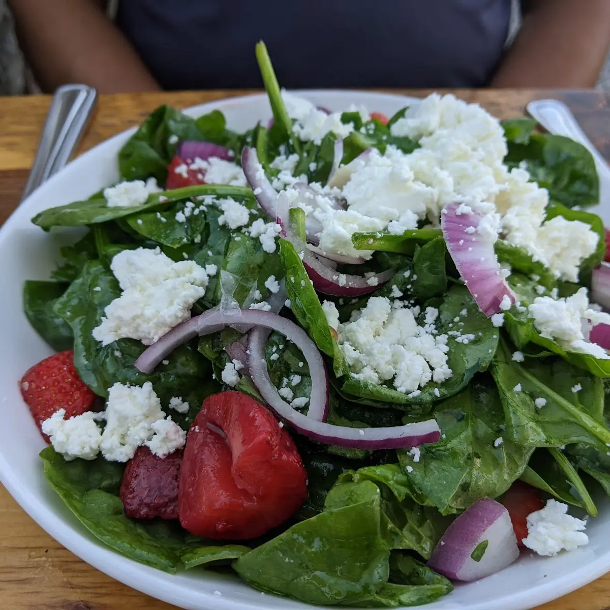Spinach Salad with Goat Cheese