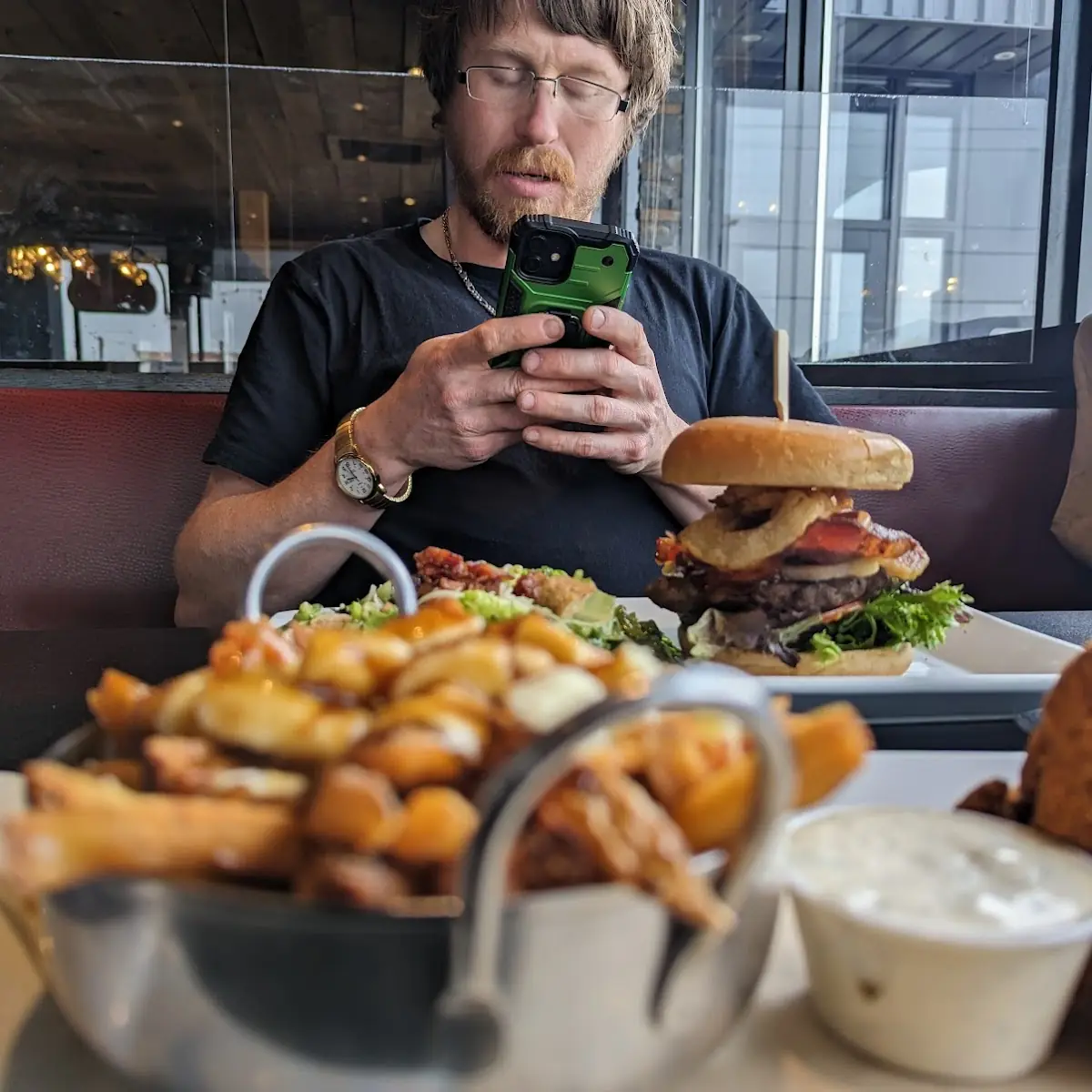 Hamburger and Salad, The Barley Mow (Brockville)