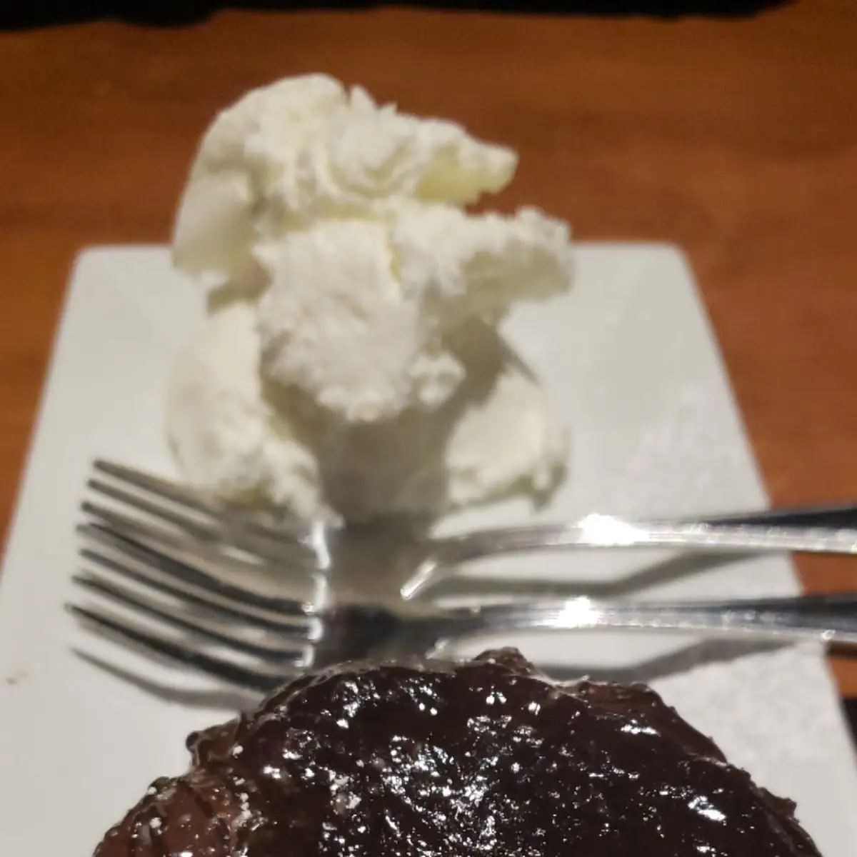 Molten Chocolate Cake, The Barley Mow (Brockville)