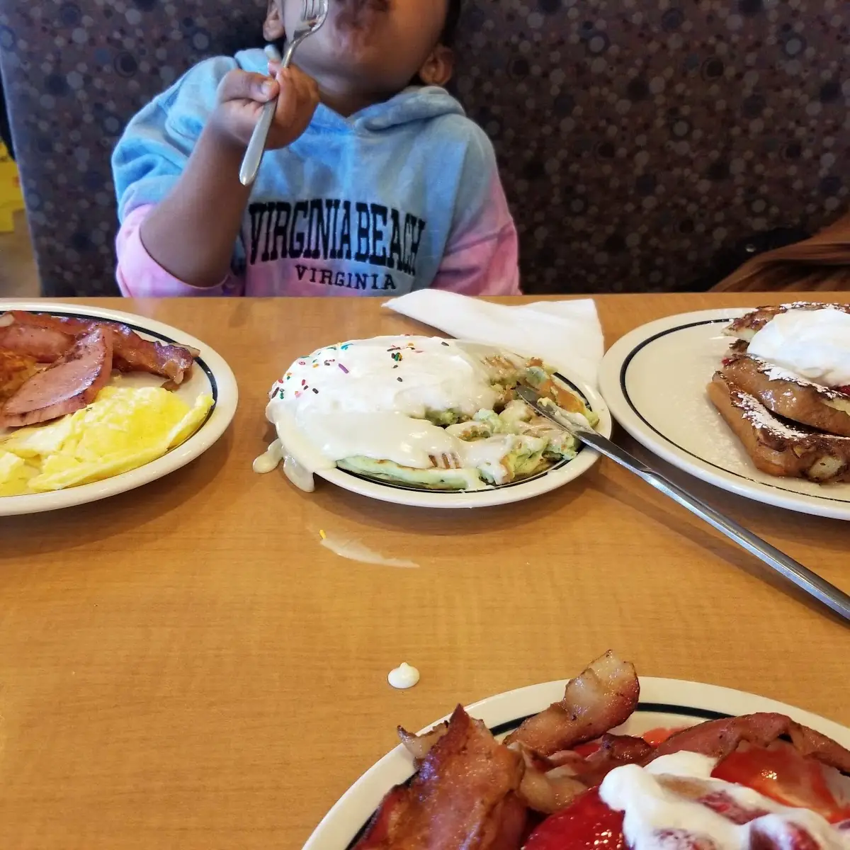 Big Breakfast with Hotcakes