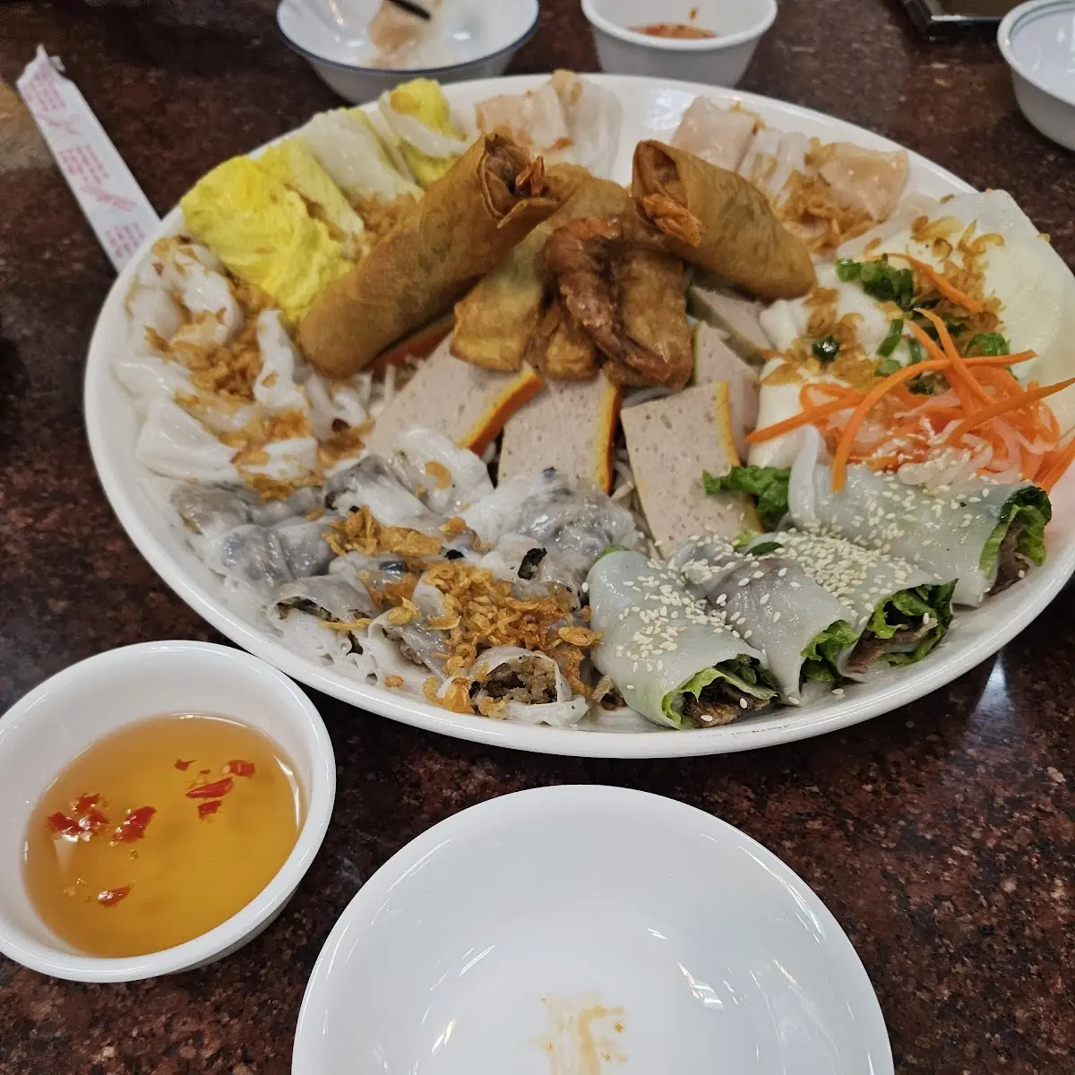 Bánh Cuốn Thập Cẩm