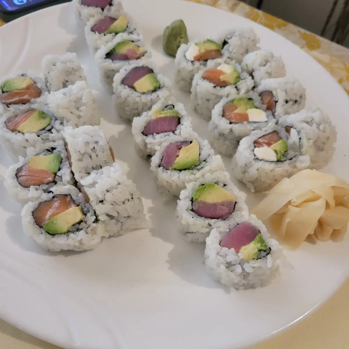 Yellowtail Roll