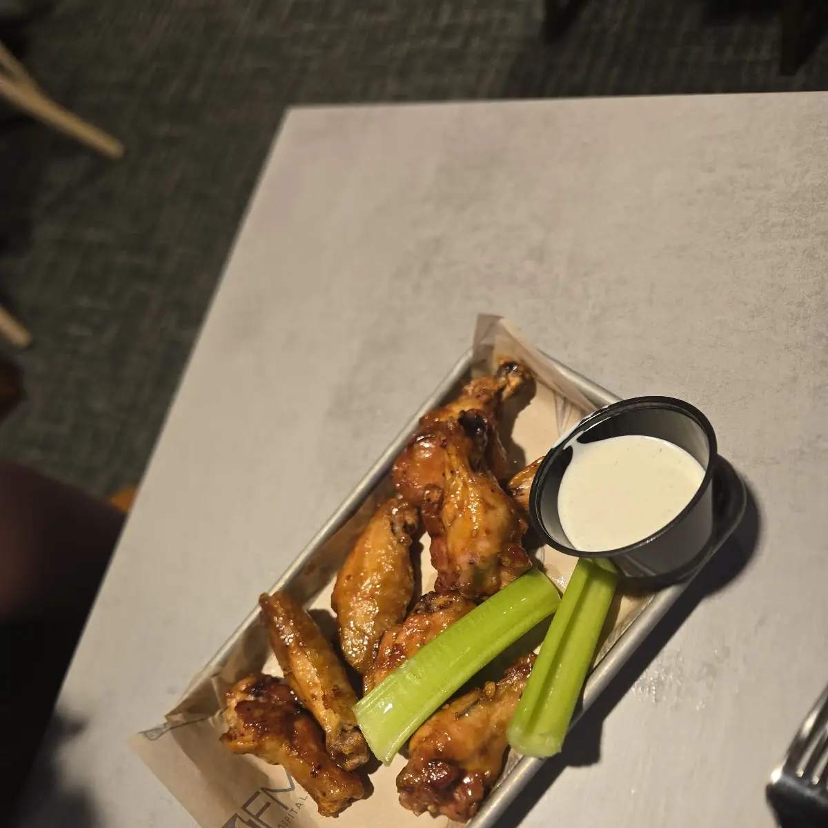 100 Wings