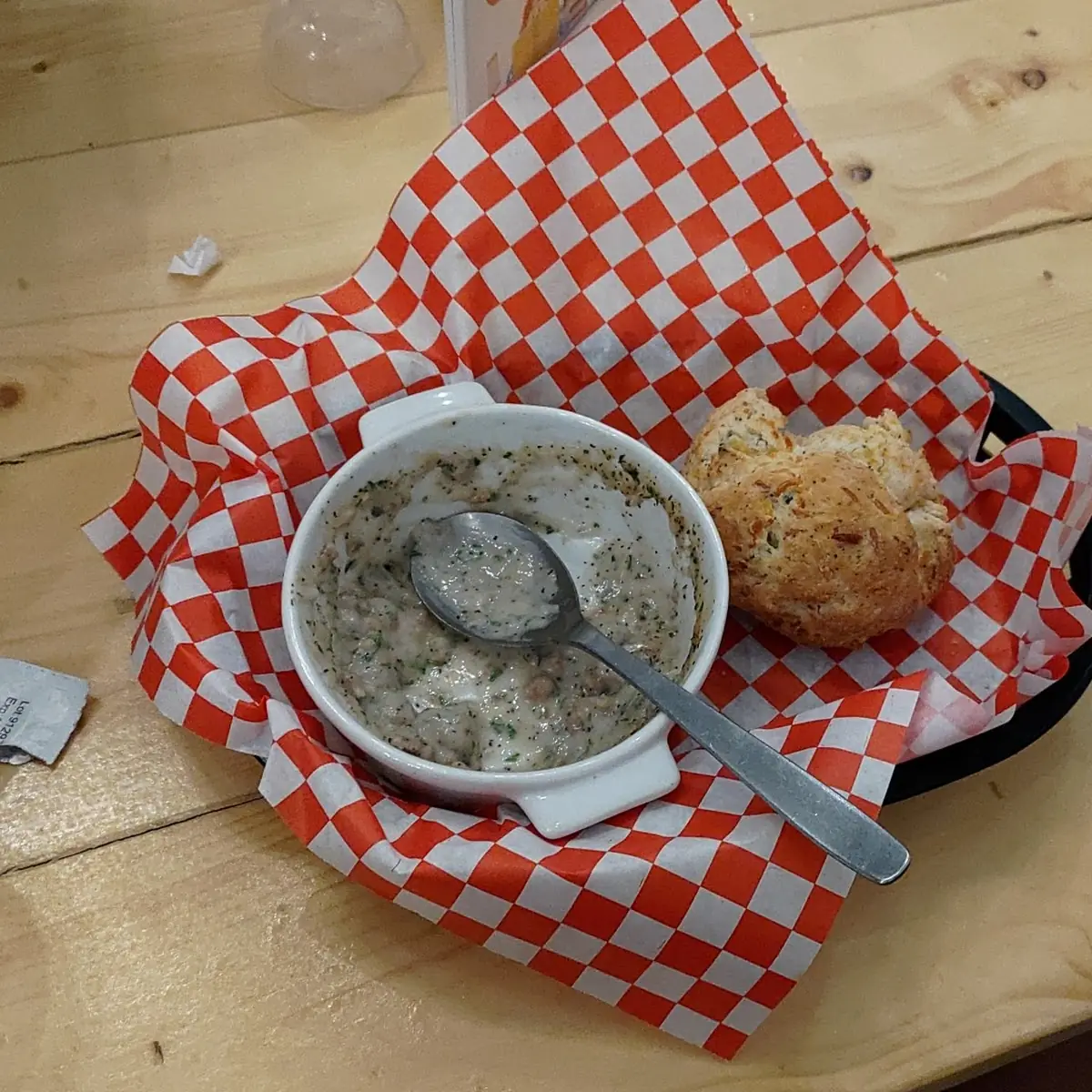 Q's Biscuits and Sausage Gravy