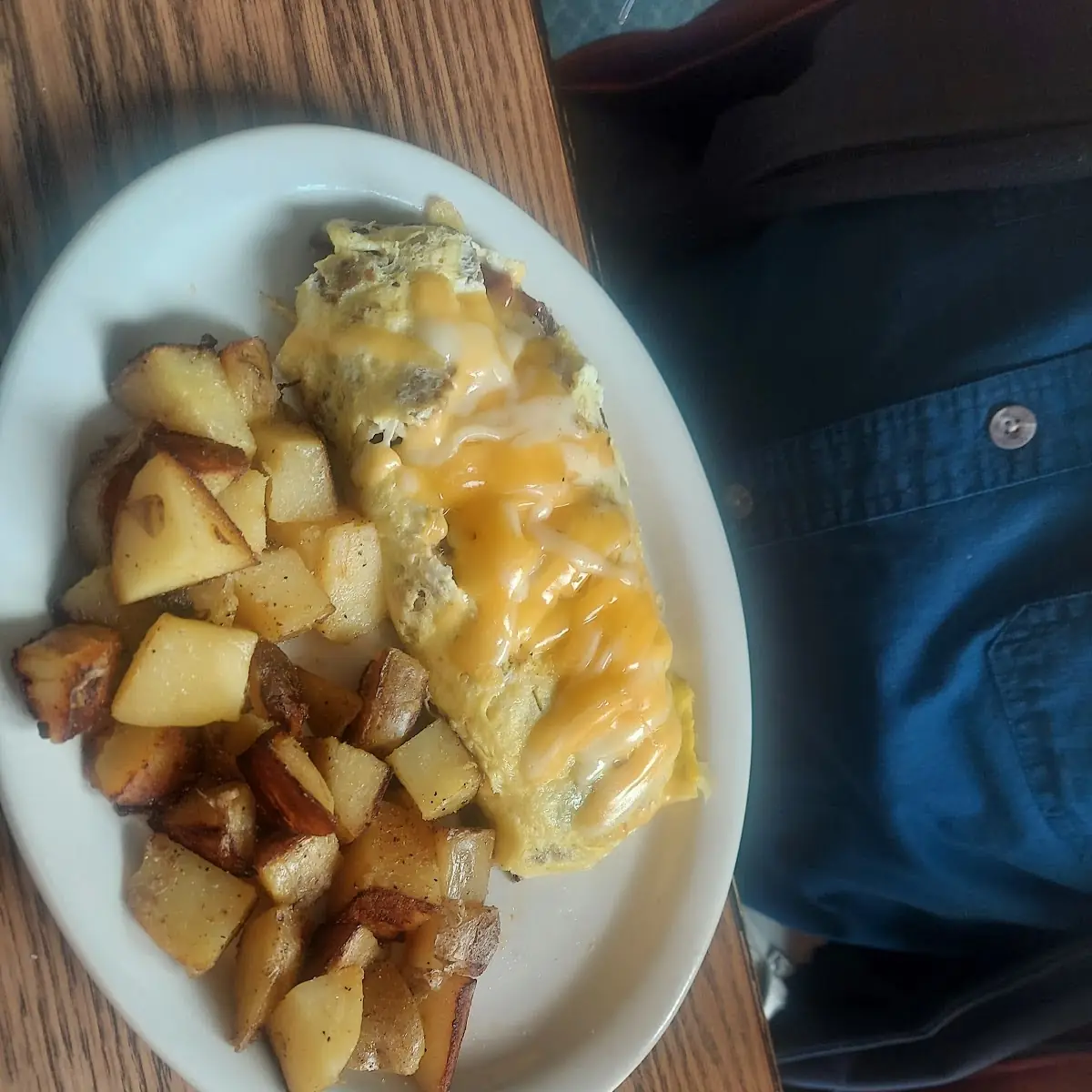 Cheese Omelette with Potatoes