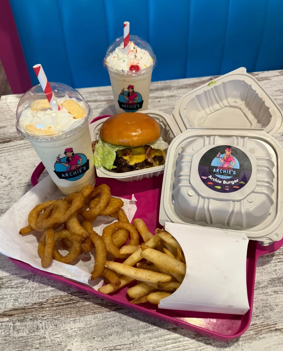 Fries and Onion Rings, Famous Archie’s