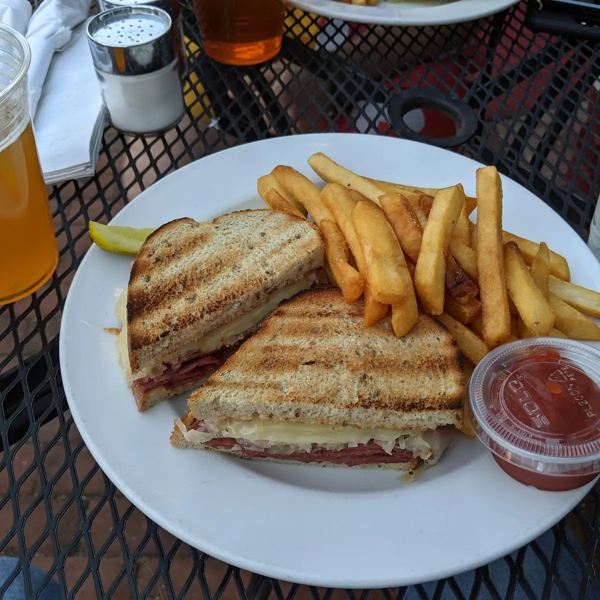 Kids Grilled Cheese & Fries